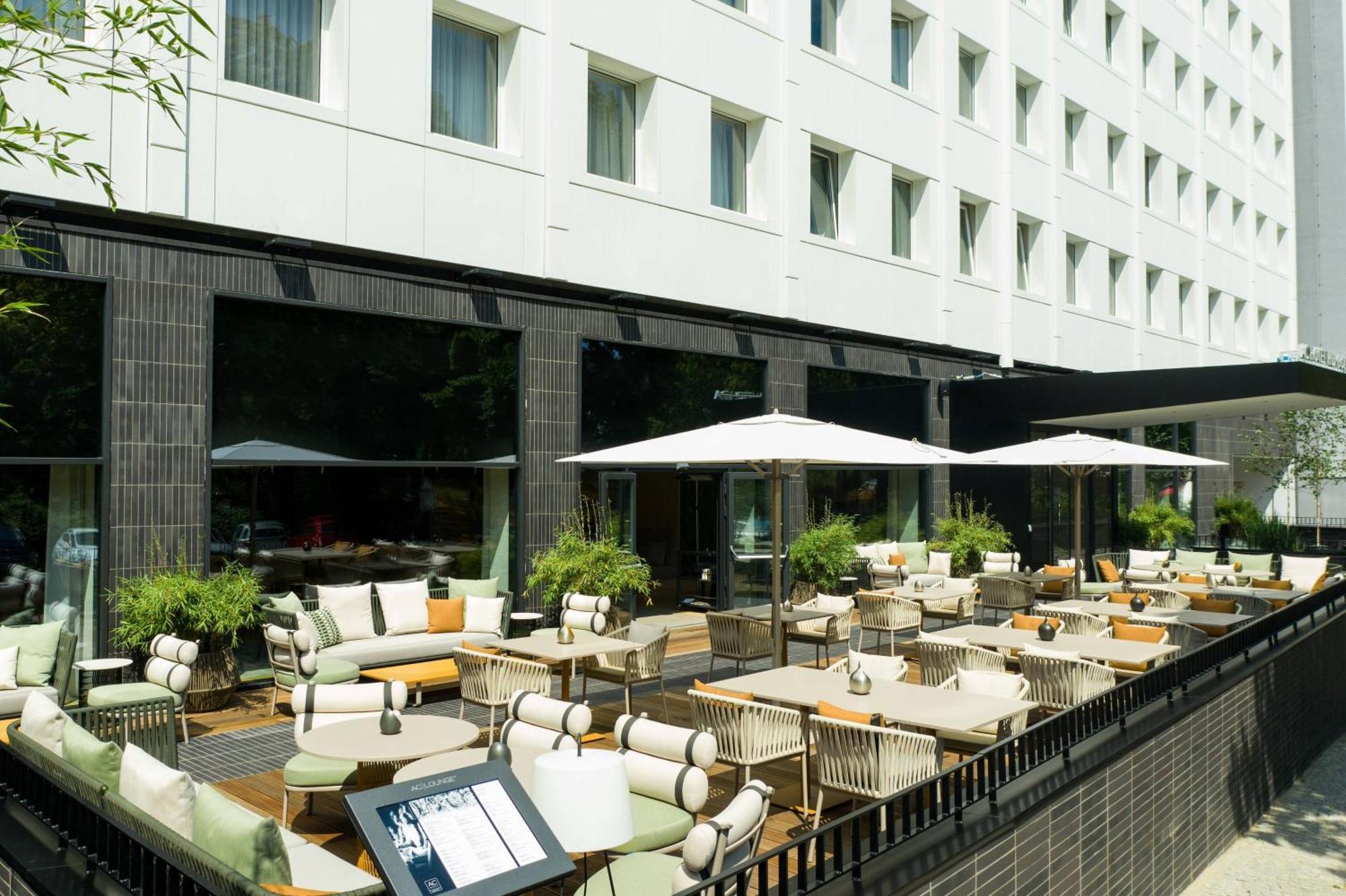 Ac Hotel By Marriott Berlin Humboldthain Park Exterior photo